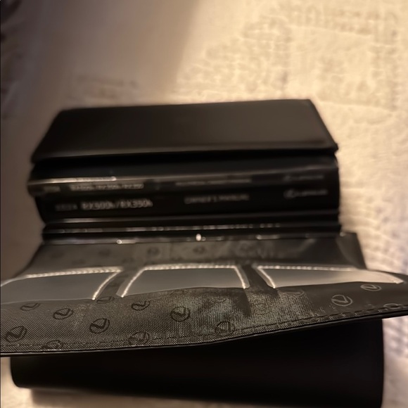 2024 Lexus RX500h /350h Owner's Manual Set - Picture 3 of 5